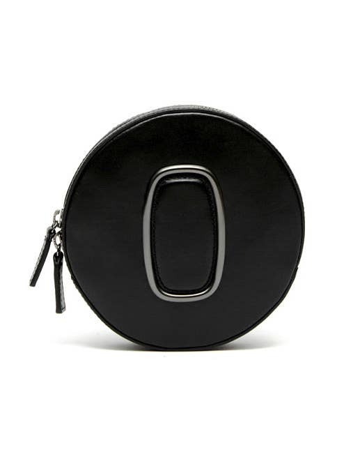 HÜPFMARKE AUS KLASSISCHEM LEDER für den Großhandel von OCTOGONY