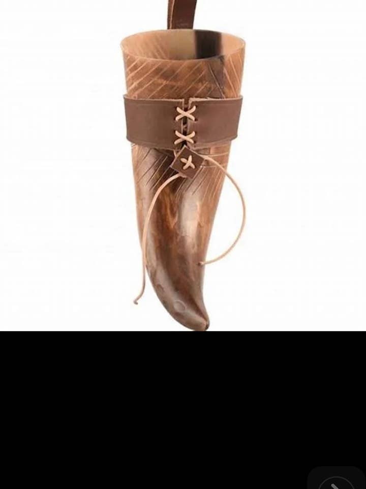 Corne à boire avec étui en cuir pour la vente par Kalla Viking Gifts