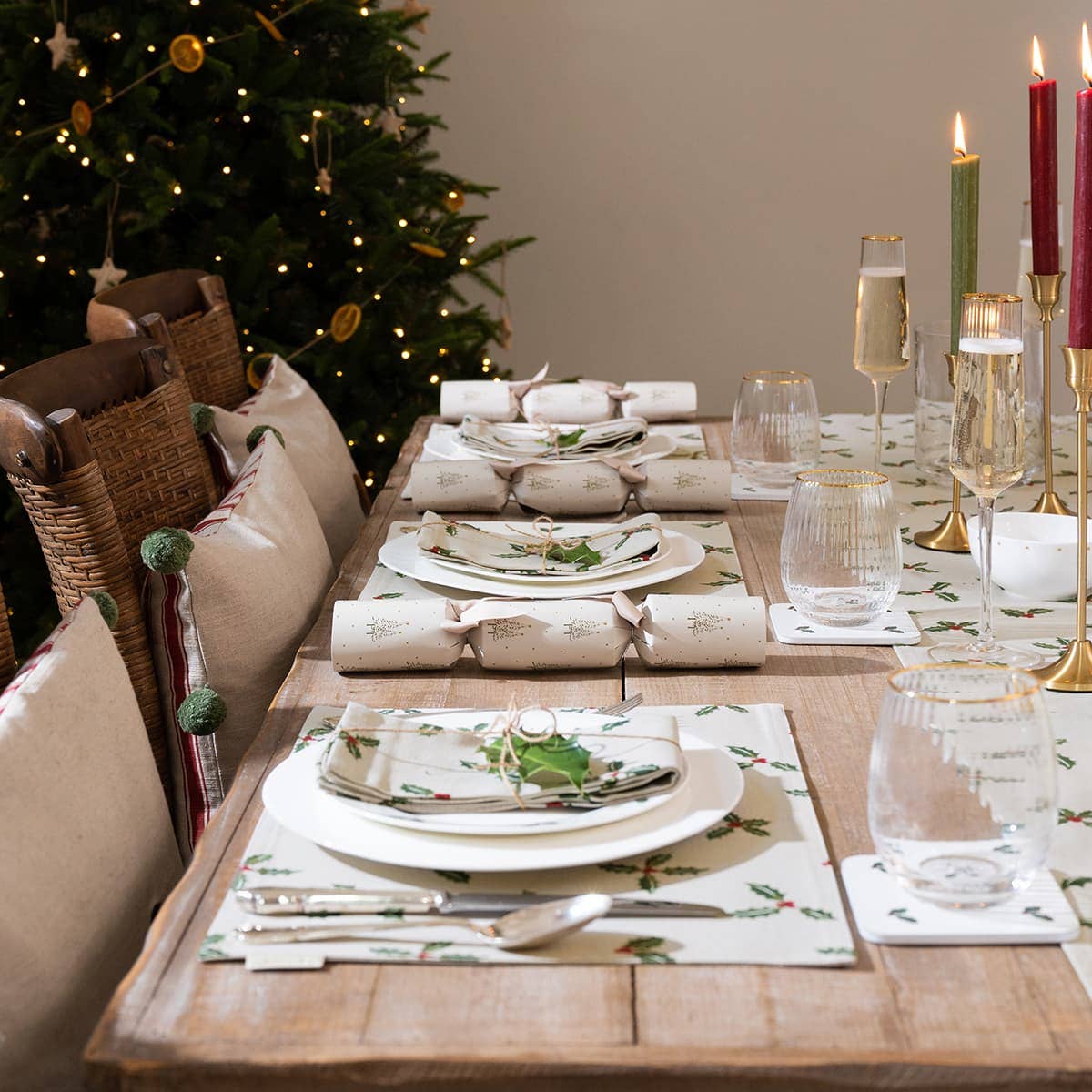 Sophie Allport - Wholesale Bowl - Holly & Berry Solo Nibbles Bowl3