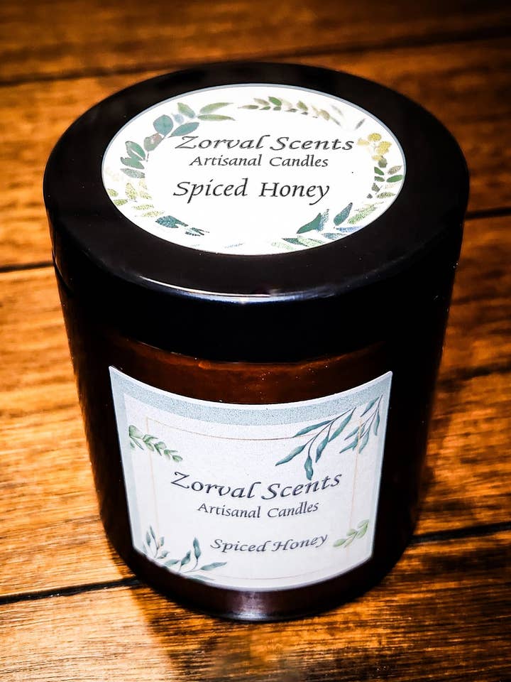 Parfum de miel épicé, bougie à la cire de noix de coco et de soja, pot ambré, 8 oz pour la vente par Zorval Scents