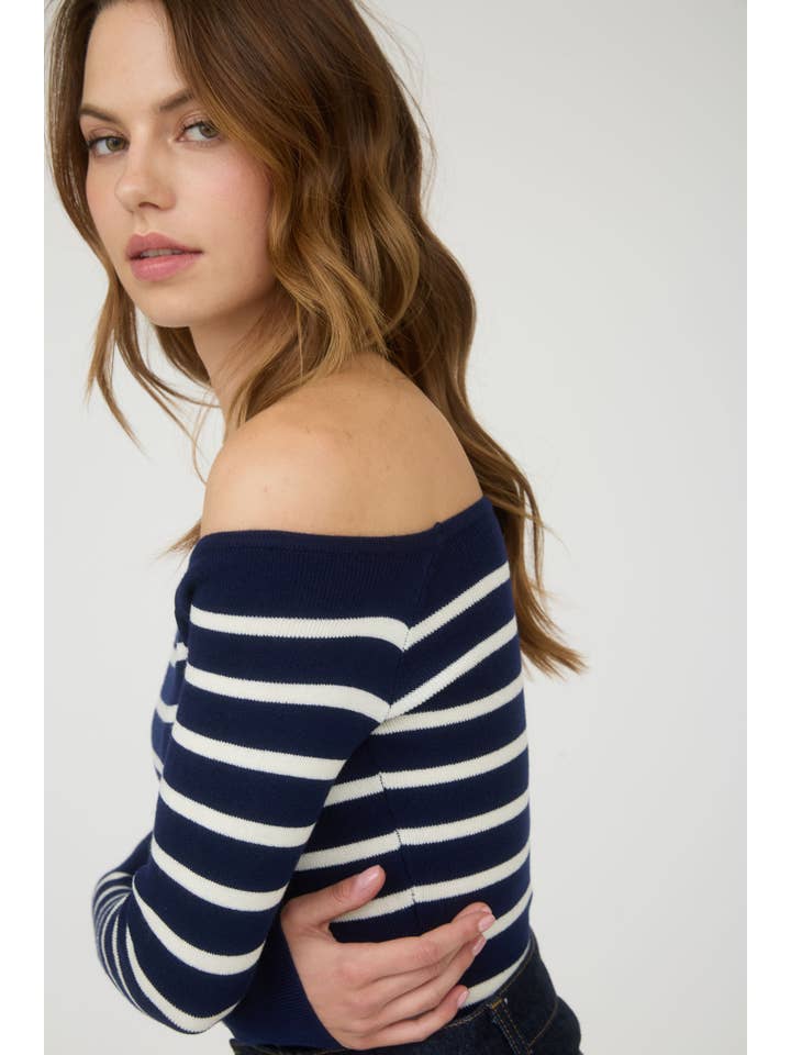 The Workshop Studio – Engroshandel Pullover - Dame – LANGÆRMET STRIBET STRIK AF SKULDEREN18