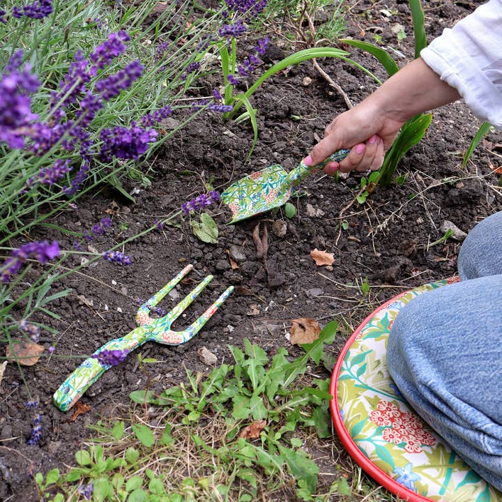 Robert Frederick Ltd - Wholesale Garden Tool - Orange Grove Fork and Trowel Garden Tool Set - William Morris Jasmine Design
