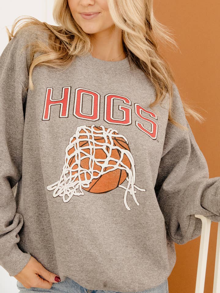LivyLu - Wholesale Graphic Sweatshirt - Unisex - Arkansas Hogs Basketball Fling Gray Thrifted Sweatshirt 2