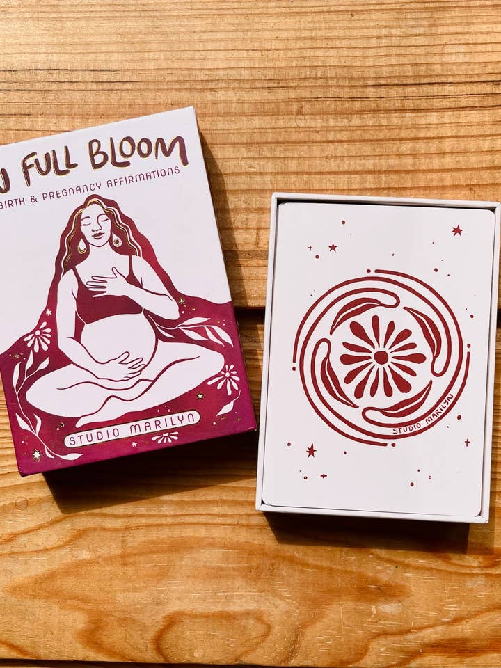 Carte di affermazioni per nascita e gravidanza In Full Bloom per la vendita all'ingrosso da parte di Studio Marilyn
