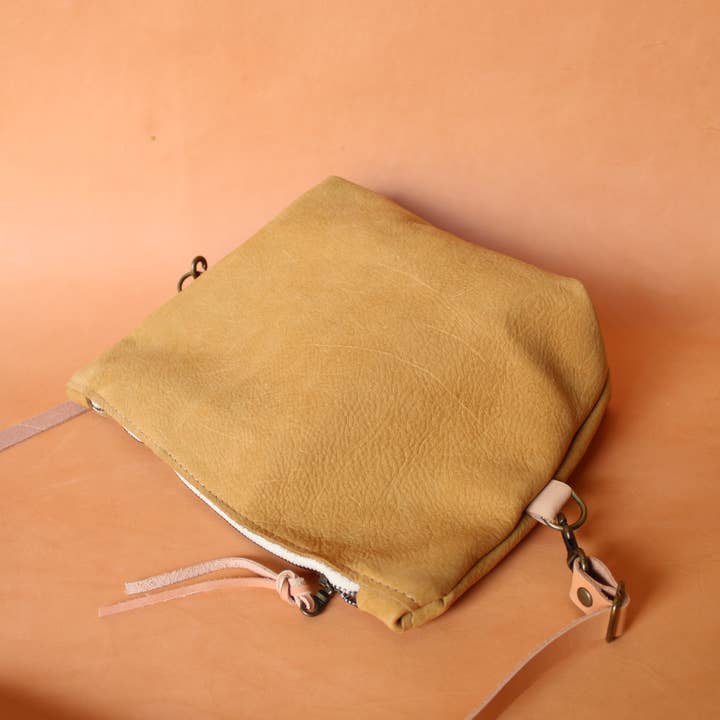 Olive n' Suede - Wholesale Crossbody Bag - Women's - Square Side Bag12