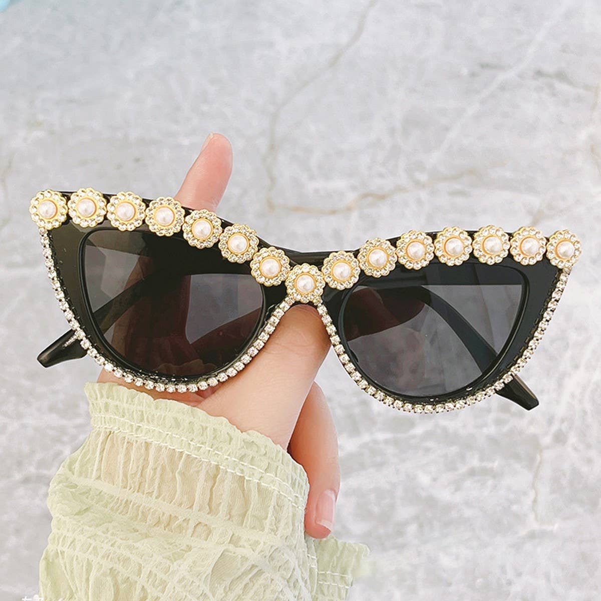 ACCITY - Wholesale Sunglasses - Women's - HANDMADE RHINESTONE PEARL RETRO CAT-EYE SUNGLASSES_CWASG02688