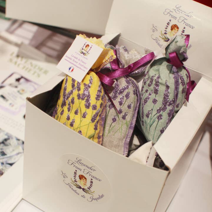 new lavender small sachet printed for wholesale by les jardins de jaqueline