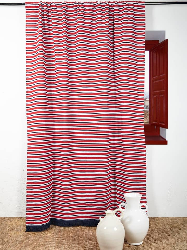 Red canvas curtain for wholesale by Eturel Madrid