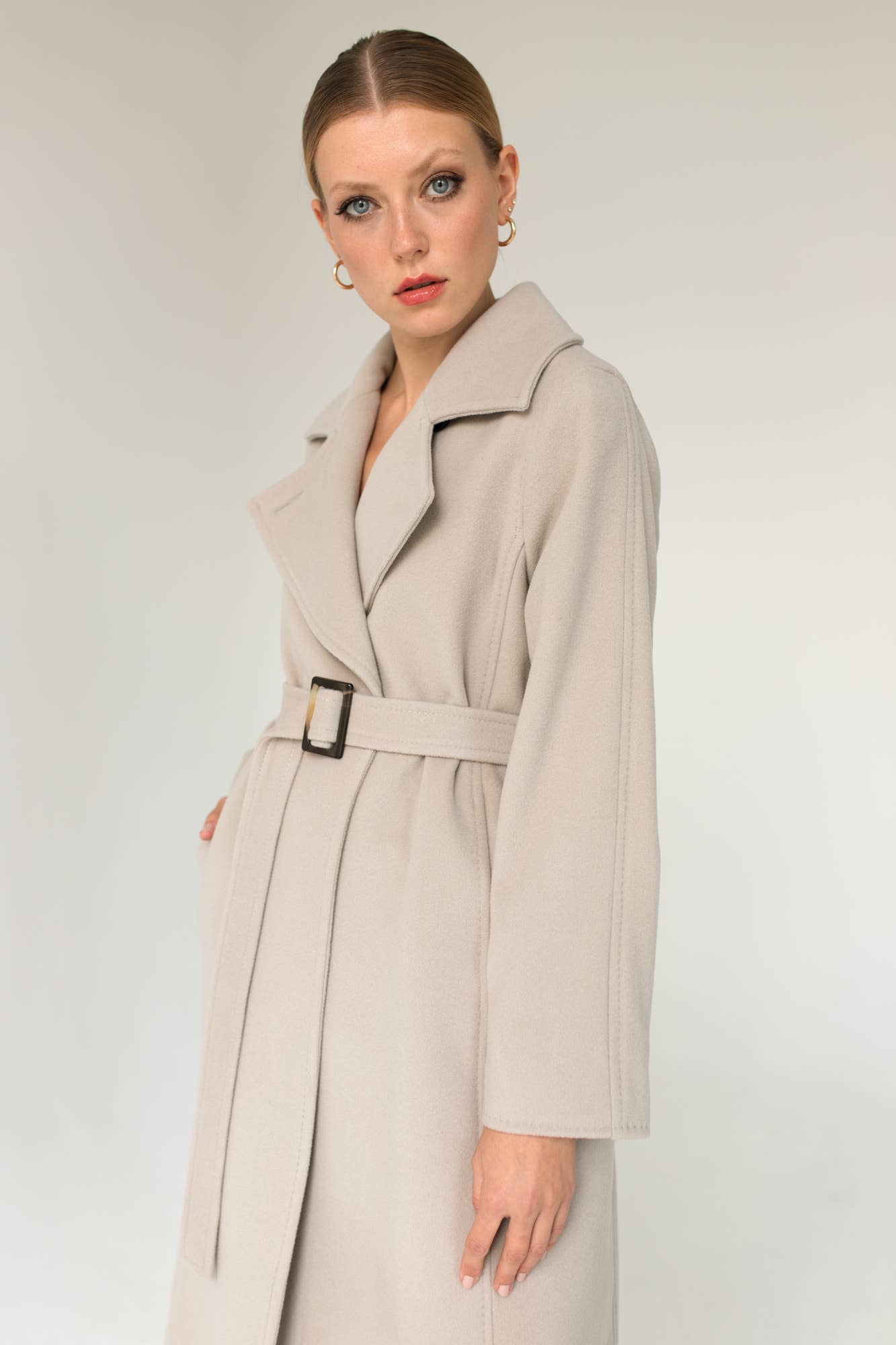 Entelier - Wholesale Coat - Women's - Classic Beige Cashmere Coat3