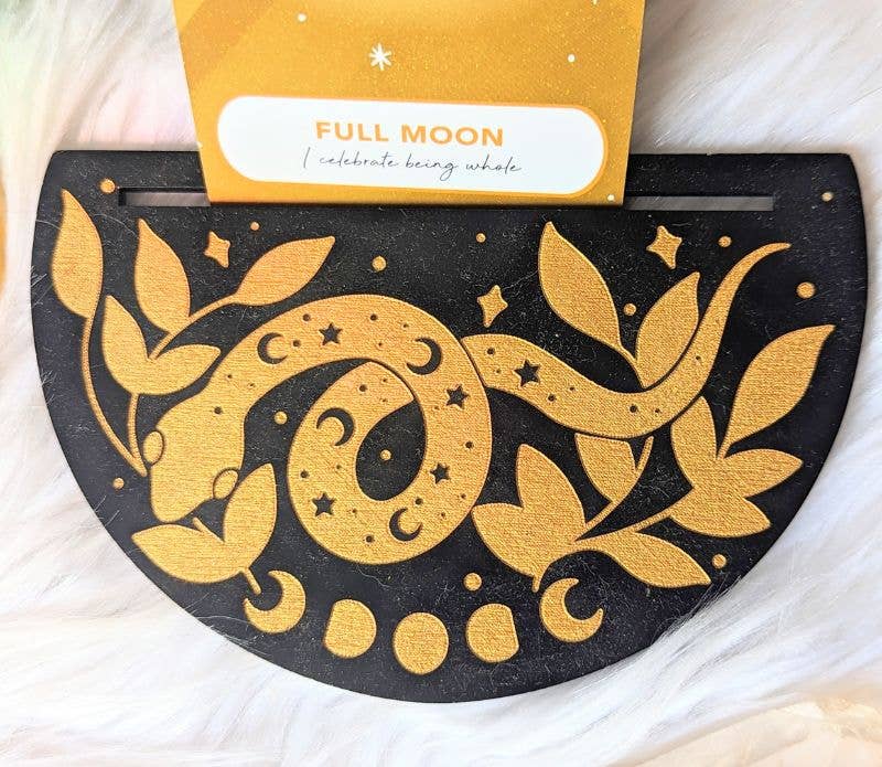 Goddess Provisions - Venta al por mayor Cartas del tarot - Expositor de cartas Cosmic Serpent Tarot Oracle con forma de serpiente4