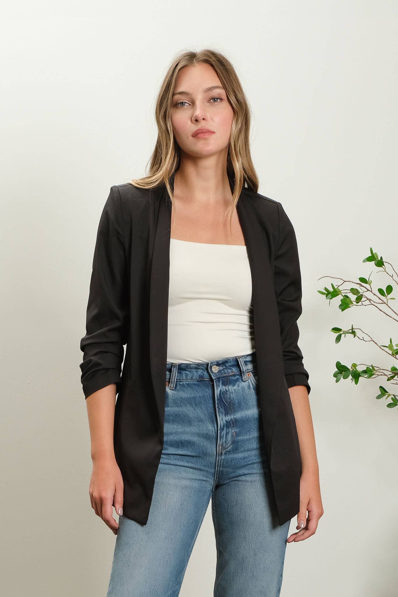The Workshop Studio - Wholesale Blazer - Women's - COLLARLESS 3/4 RUCHED SLEEVE LONGLINE BLAZER