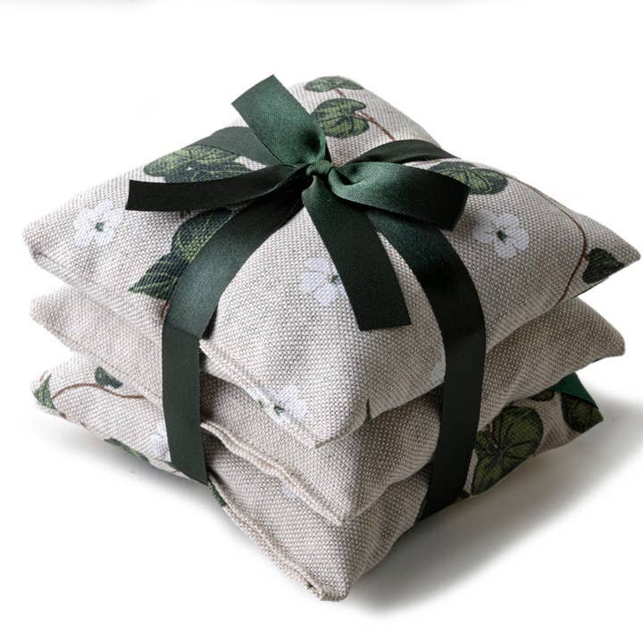 MUSK AND AMBER SCENTED SACHET - SIZE THREE OF A KIND for wholesale by ANTICHE FRAGRANZE