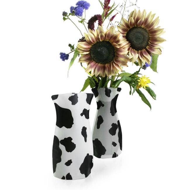Buhi Imports - Wholesale Vase - Poly vase black and white cow print