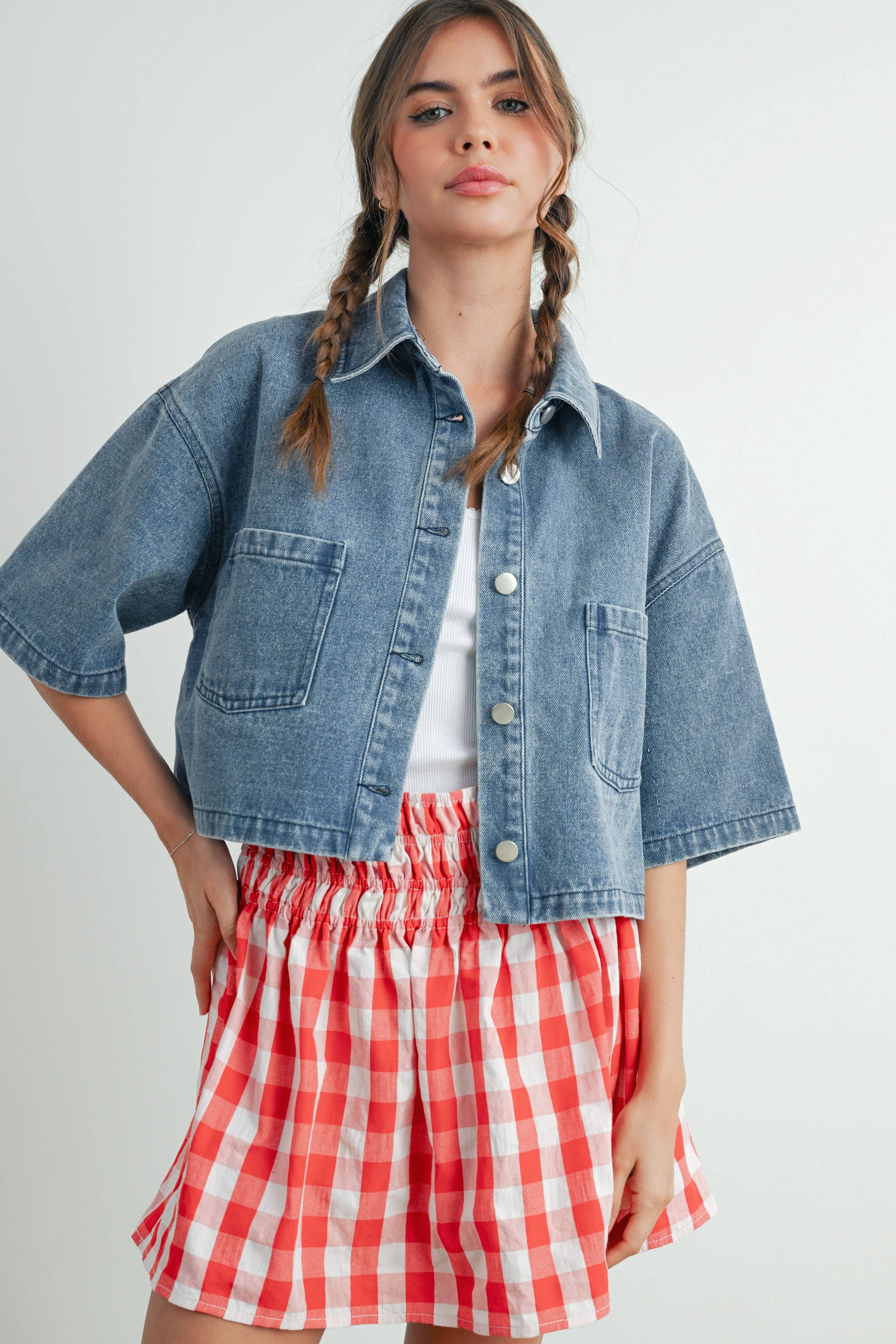 BUTTERMELON - Vendita all'ingrosso Camicia - Donna - Camicia cropped con bottoni frontali - BMJ76817