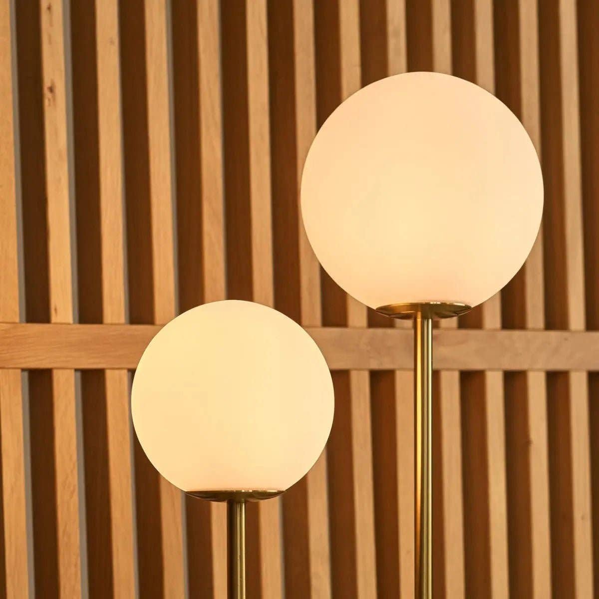 Tavellio – Großhandel Akzent-/Schreibtischleuchte – Giorgia Elegante Marmorlamp | Mattierte Glasbirnen & Kabelgebundene Lampe9