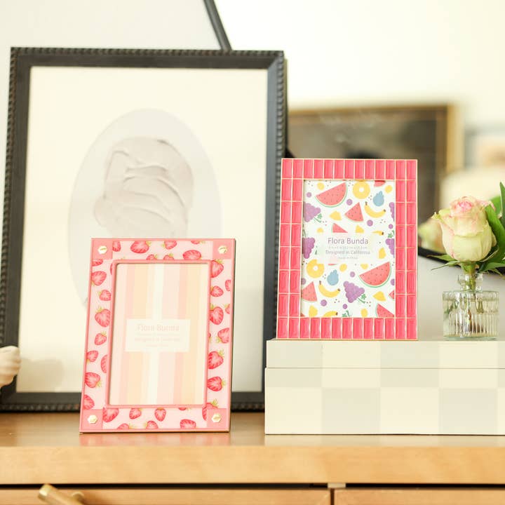 Flora Bunda Inc - Wholesale Picture Frame - 4x6 Strawberry Aluminum Picture Frame
