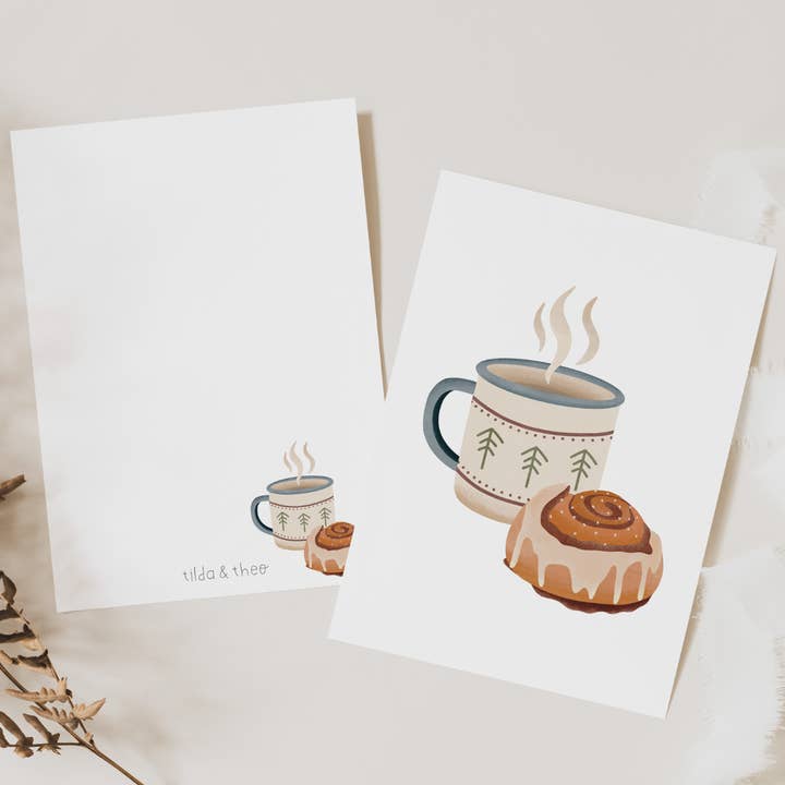 Tilda&Theo - Wholesale Postcard - Postcard Camping Mug & Cinnamon Roll Norway Greeting Card1