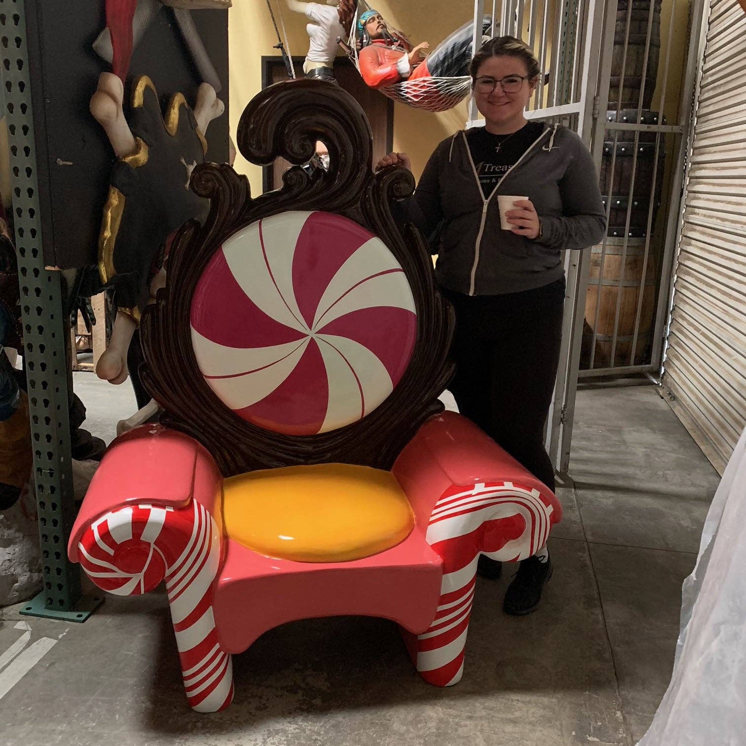 LM Treasures - Wholesale Decorative Figurine - Candy Throne Queen Life Size Statue2