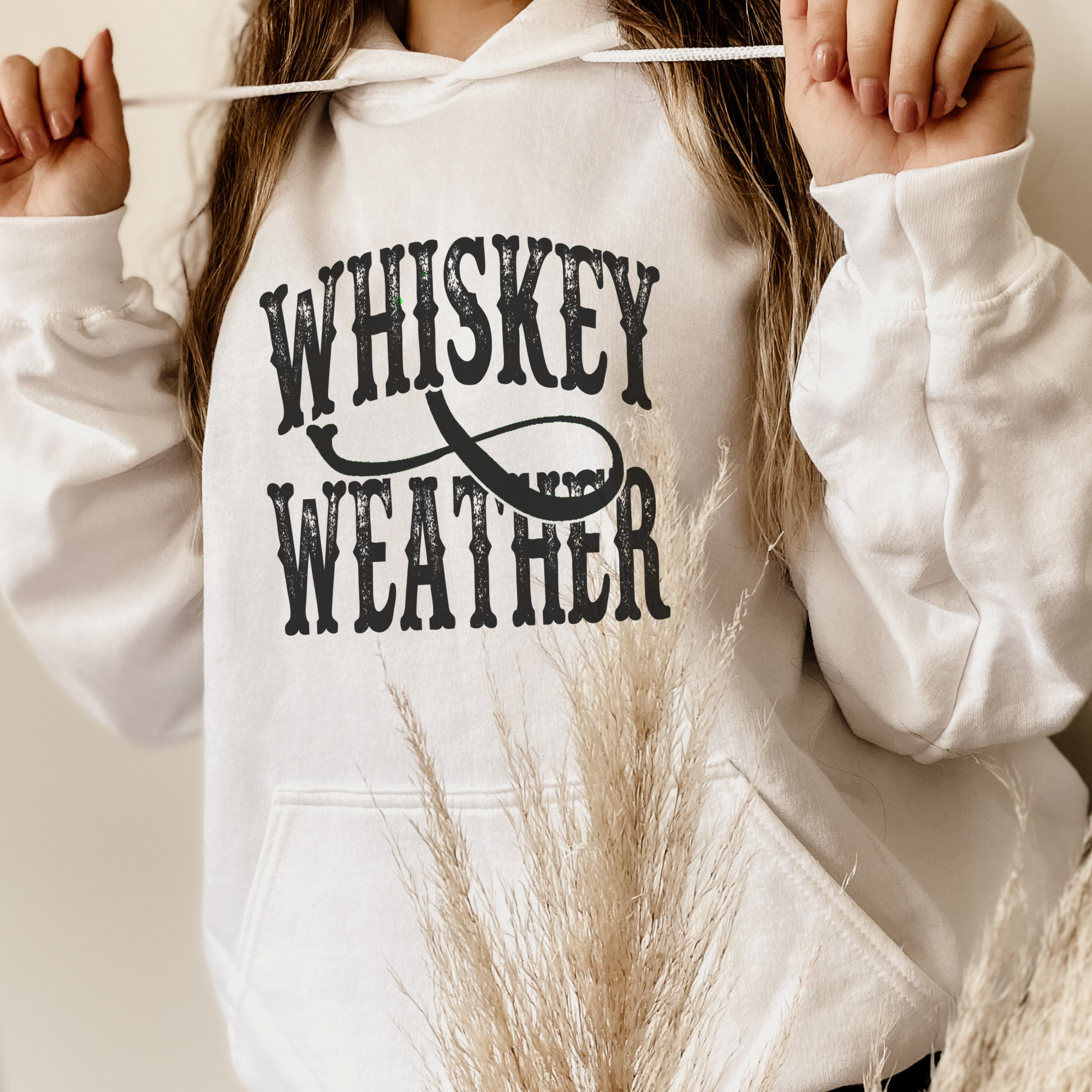 Trendznmore - Modern Graphic Apparel - Vente Sweat à capuche – femme - Sweat à capuche Whiskey Weather Western Graphic2