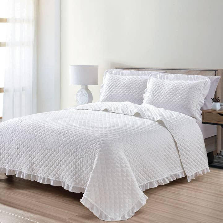 Mélange Home - Wholesale Quilt - Diamond Ruffle Stonewashed Quilt Set