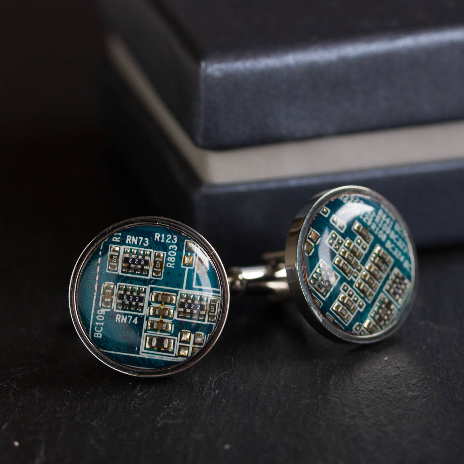Pavlysh s.r.o. - Wholesale Cufflinks - Round cufflinks, stainless steel, resin9
