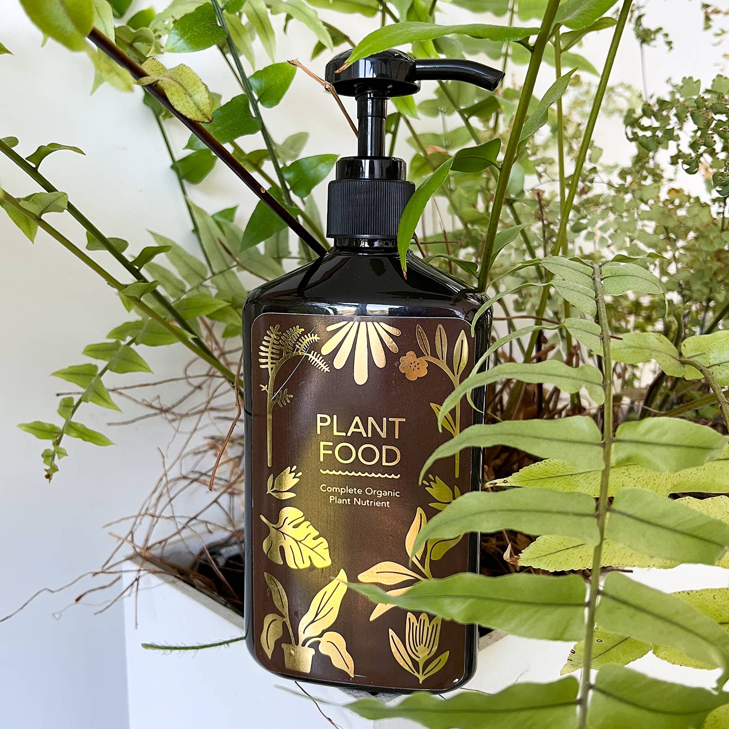 Botanopia - gifts , decor and cards for plant lovers - Wholesale Fertilizer - Complete Organic Plant Food - 450ml Pump Bottle3