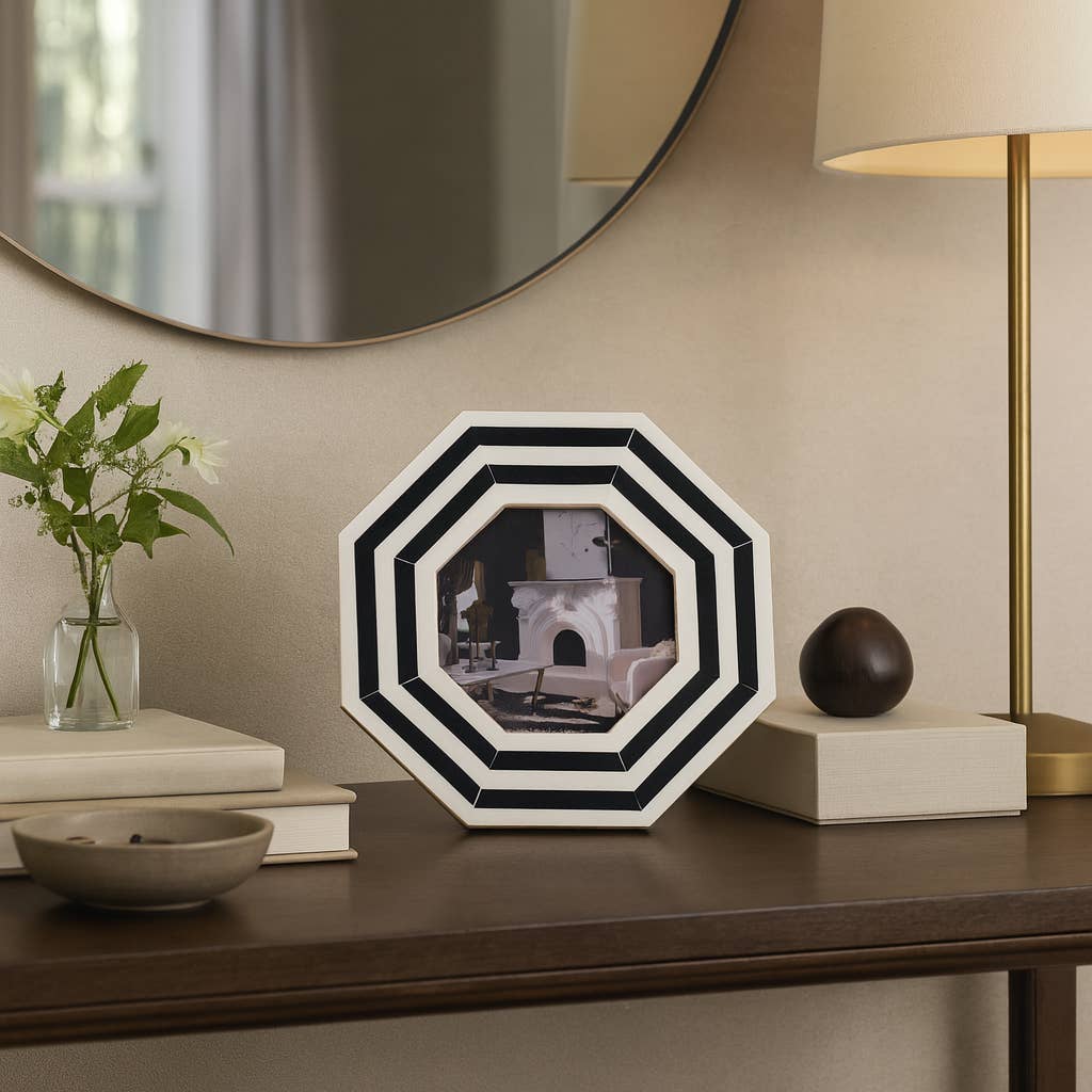 Sagebrook Home - Wholesale Picture Frame - Photo Frame-Black/White Resin Lines Octagon, 4x4 in.1