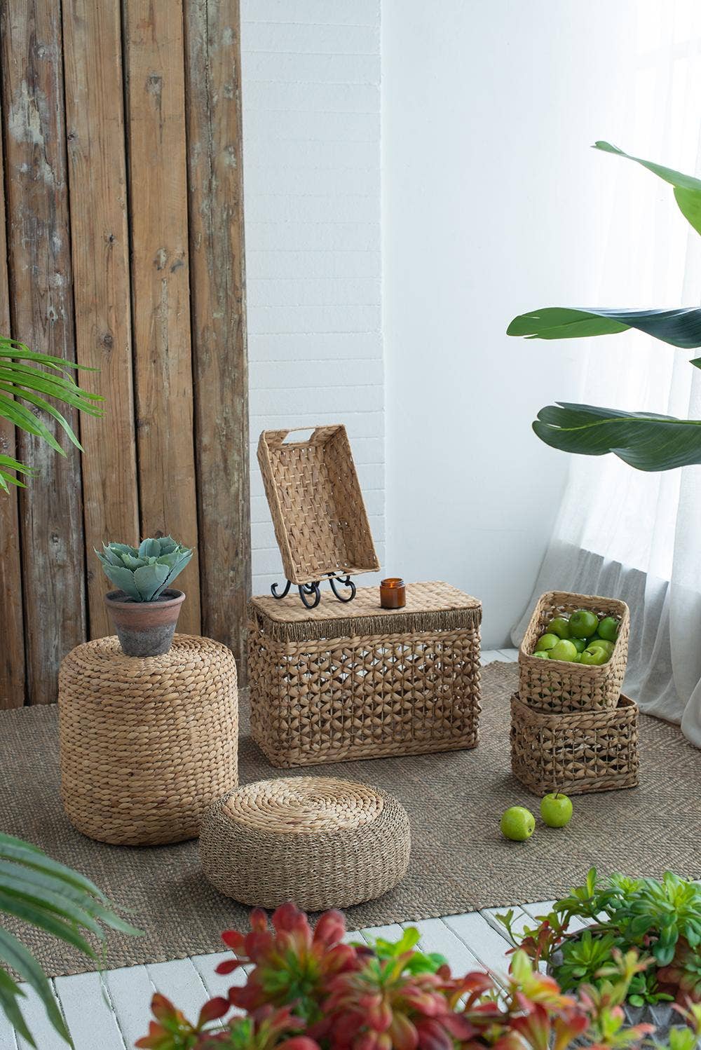 A&B Home Group Inc. - Wholesale Stool - D14.5x14.5" Water Hyacinth Stool 1EA/CTN10