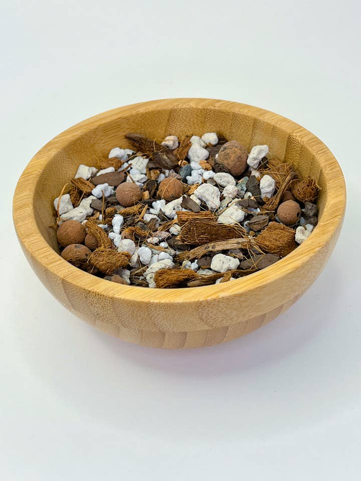 Legit Bulk Succulent Gritty (70 Cubic Feet / 2.5 Cubic Yds) for wholesale by Sol Soils