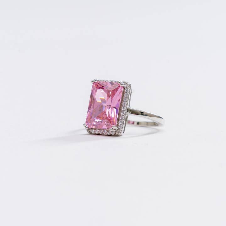 Pinkaholics Anonymous LLC – wholesale Cocktail/Statement Ring – Extravaganza Ring