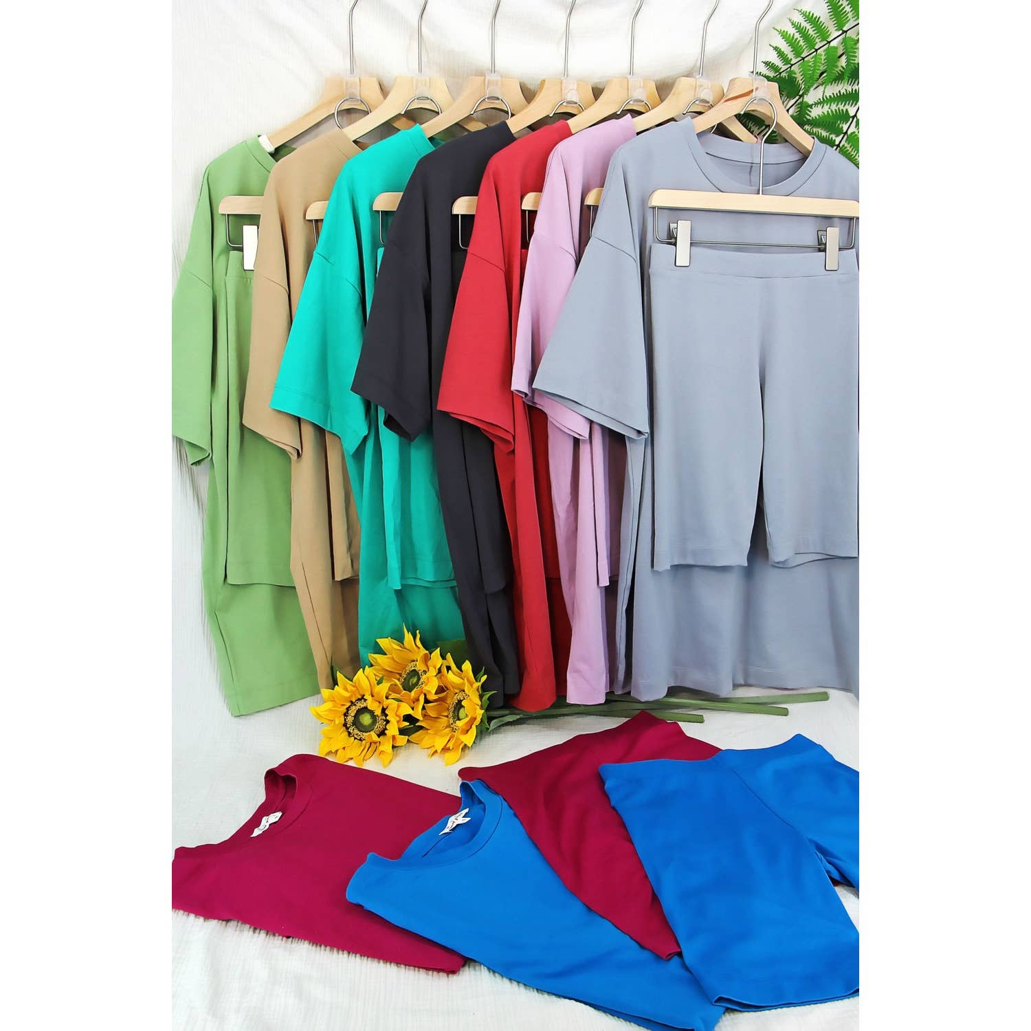 Sweet Generis - Wholesale Lounge Set - Women's - KNIT OVERSIZE TEE SHIRT AN SHORTS CASUAL BIKER SET1