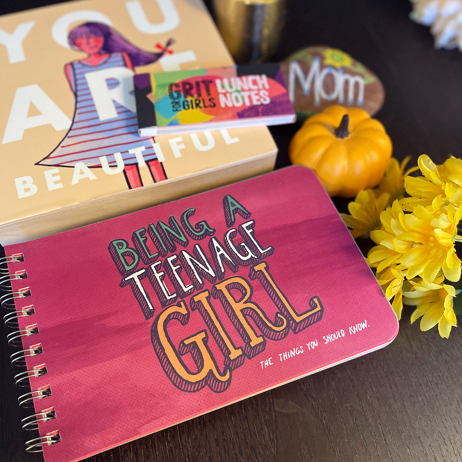 Papersalt - Vendita all'ingrosso Catalogo - Essere una ragazza adolescente: libro regalo motivazionale e ispirazionale1