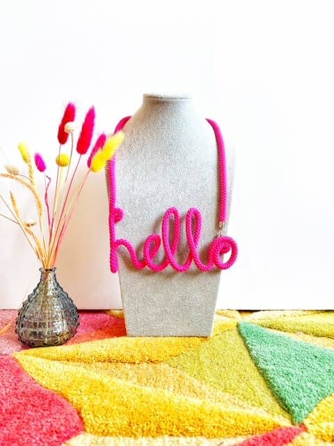 Handmade by Tinni - Wholesale Geweven ketting - The Hello Word Necklace - Handgemaakt door Tinni3