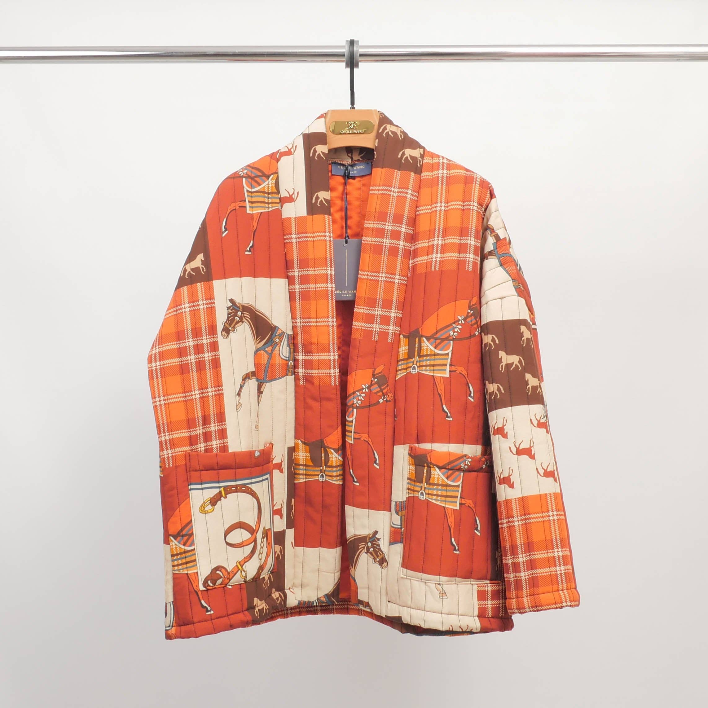 Cecile Wang – Engroshandel Jakke - Dame – Quiltet jakke med hesteprint i viskose – KD7280-173