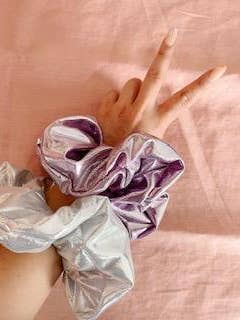 Scrunchies con sfera da discoteca per la vendita all'ingrosso da parte di Hello Darling