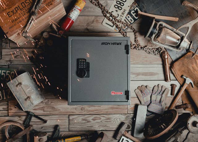 Iron Hawk Safe – wholesale Storage Bin – Firebird MB167