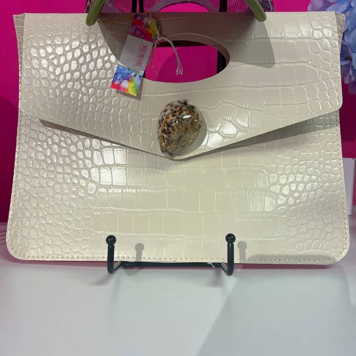 Sac à main en coquillage d'ivoire pour la vente par Tweeds and Beads