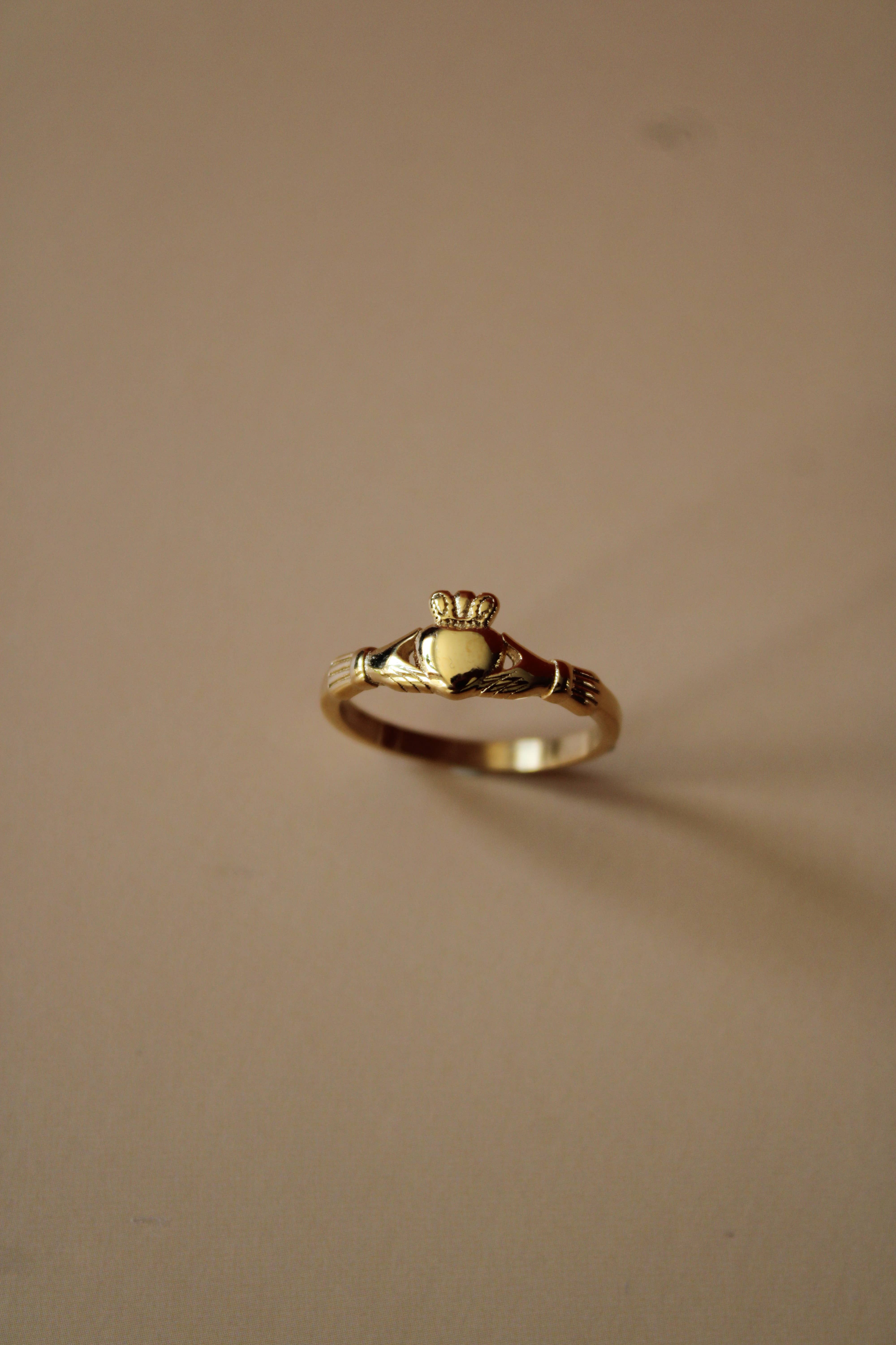 24th & Gold – wholesale Band/stacked ring – Claddagh Ring4