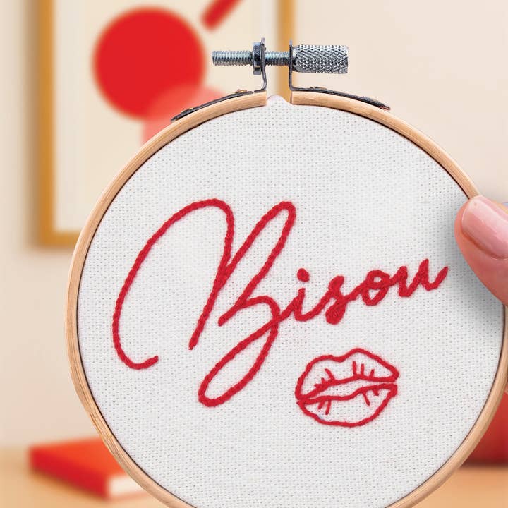 K-0145 - Broderie décorative - Bisou pour la vente par French Kits