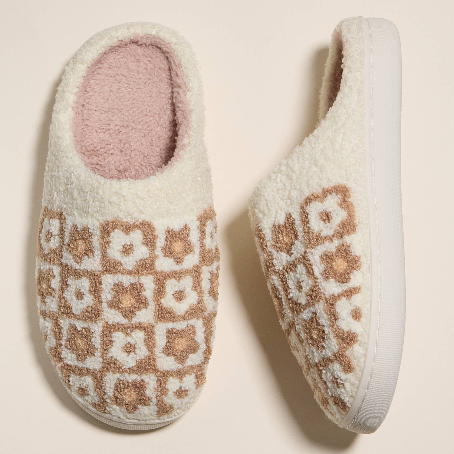 Frem - Vente Chaussons – femme - Chaussons d'intérieur élégants à blocs de couleur florale1