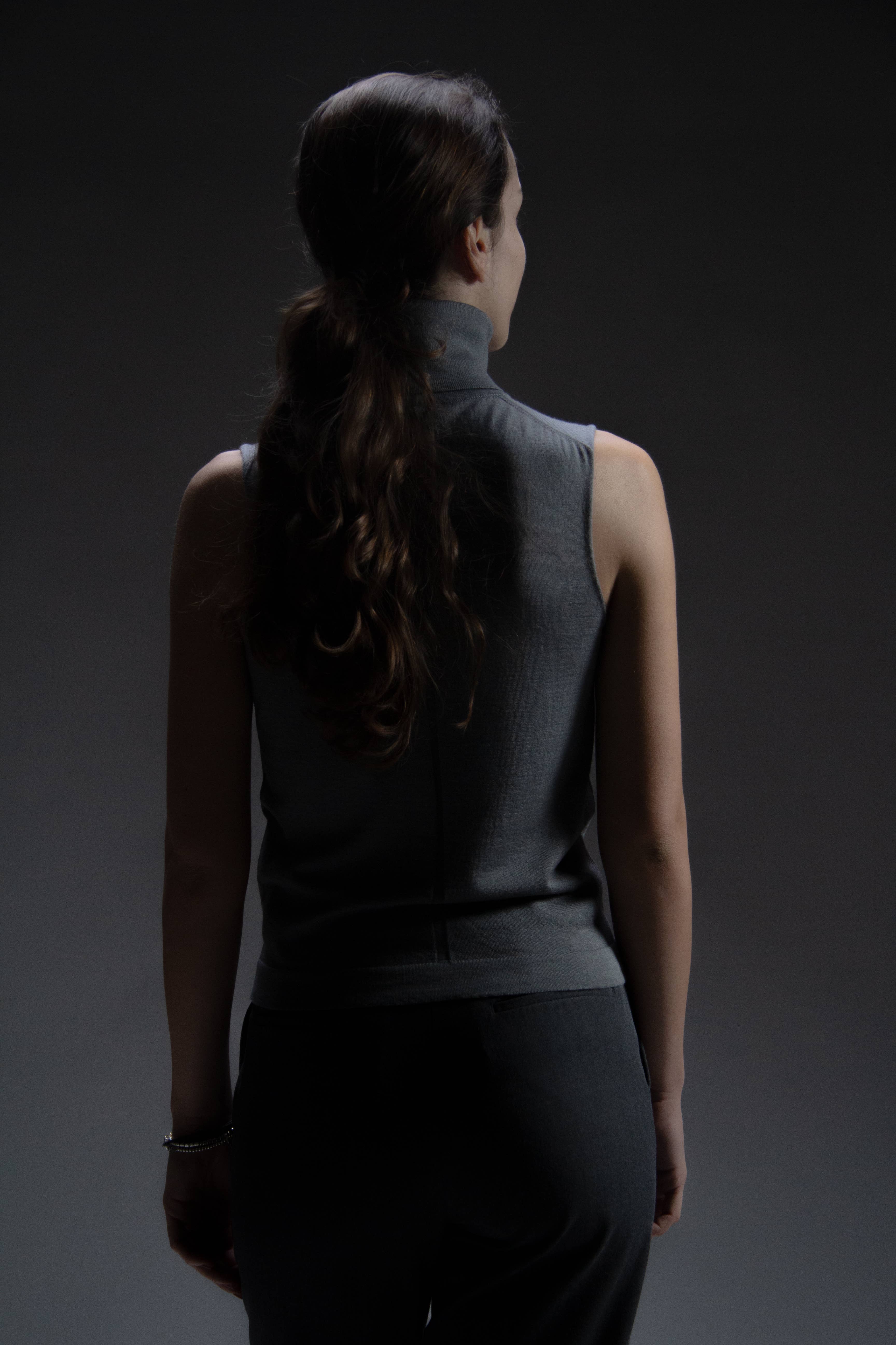 Lèmme - Wholesale Knit Sweater - Women's - Sleeveless turtleneck sweater in wool and silk10