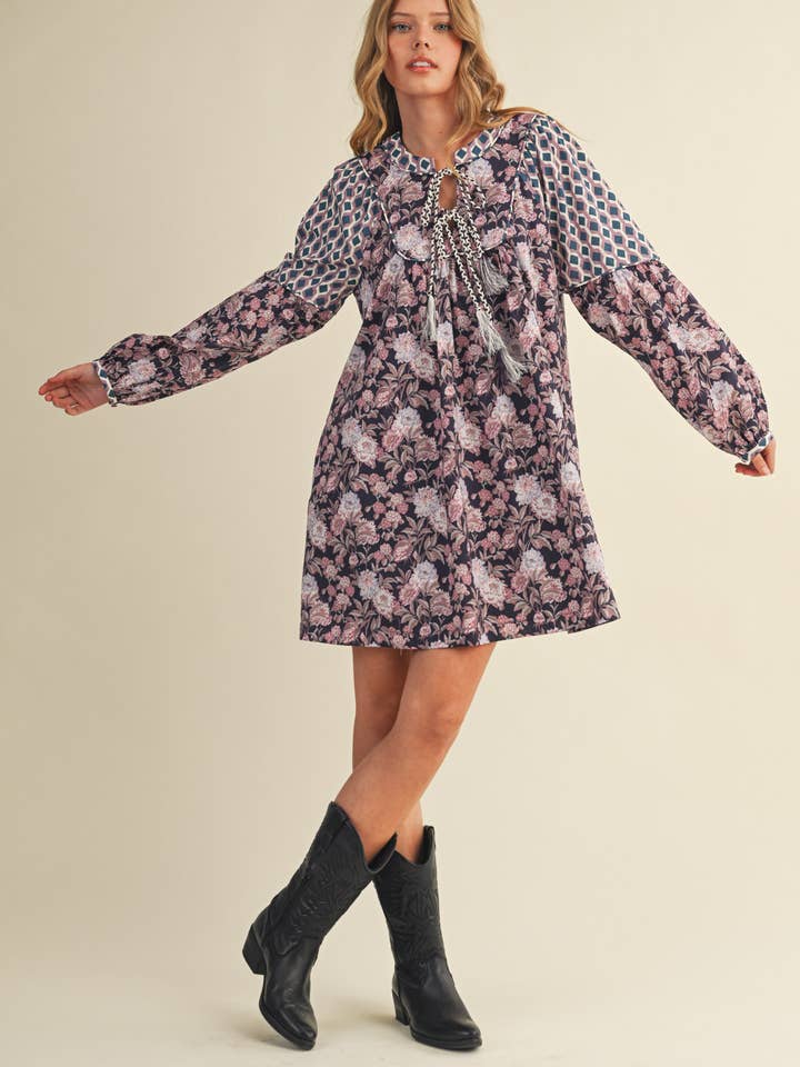 &MERCI - Wholesale Dress - Women's - FLORAL CONTRAST SLEEVE MINI DRESS MDR41696