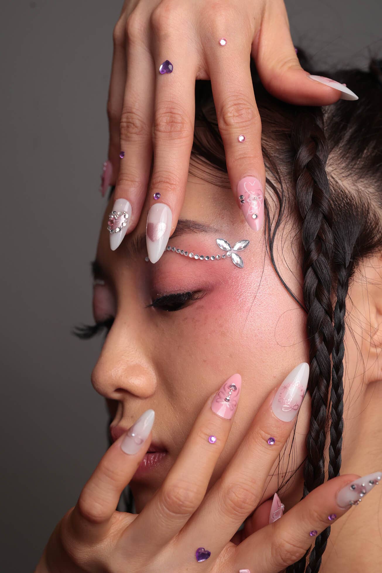 Never Have I Ever - Wholesale Press-On/Fake Nails - Hearts of Pearls - Almond Press-On Nails2