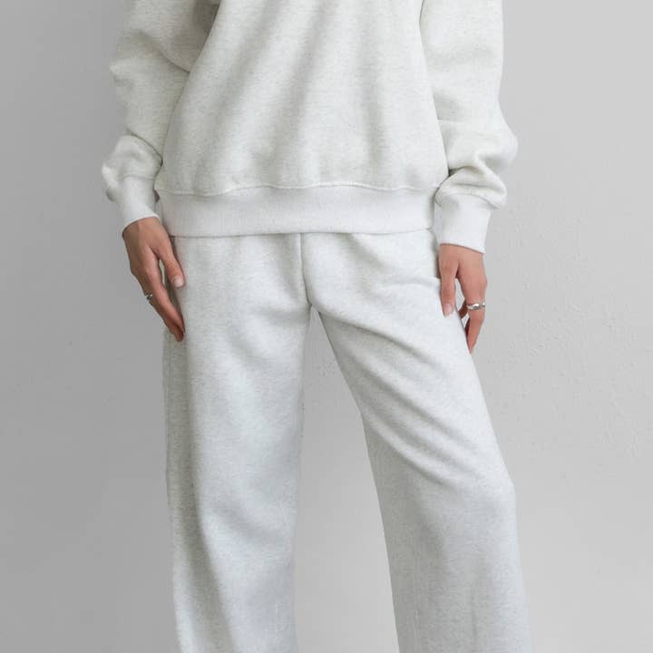 LANI Cloud Fleece Wide Leg Sweatpants Stretch Waist & Pocket and other Purchase Wholesale fleece sweatpants. Free Returns & Net 60 Terms on Faire trending on Faire.