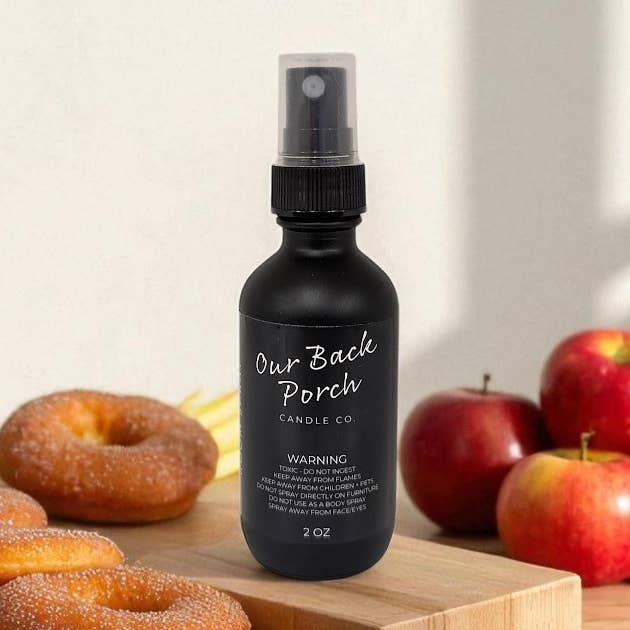 Spray Donut au Cidre de Pomme pour la vente par Our Back Porch Candle Co