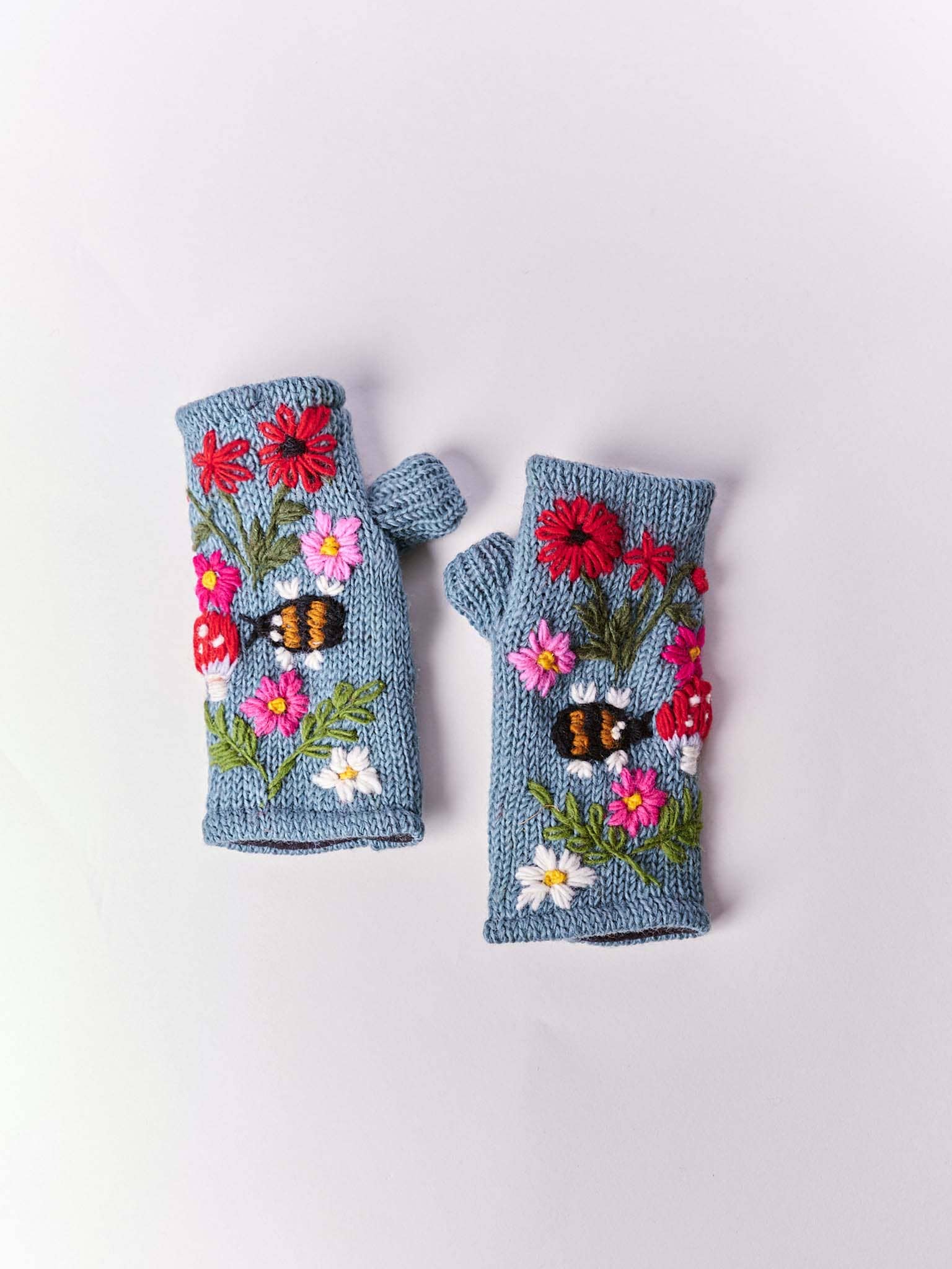 Windhorse Trading Inc - Vendita all'ingrosso Berretto - Donna - Famiglia di Lana di Funghi CP732