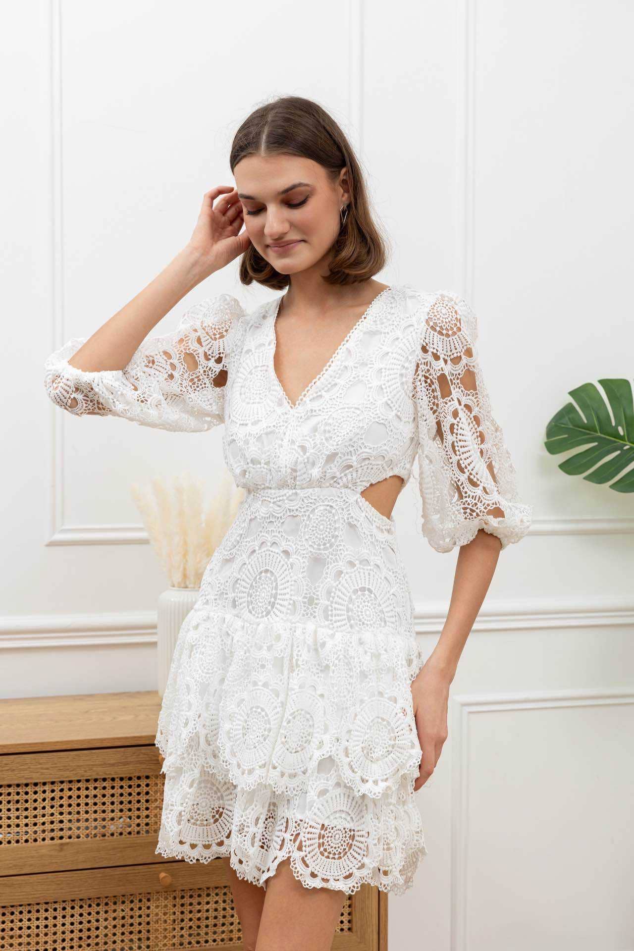 Chilli Girl Collection - Wholesale Dress - Women's - V-neck broderie dress with cut-outs on the waist 1