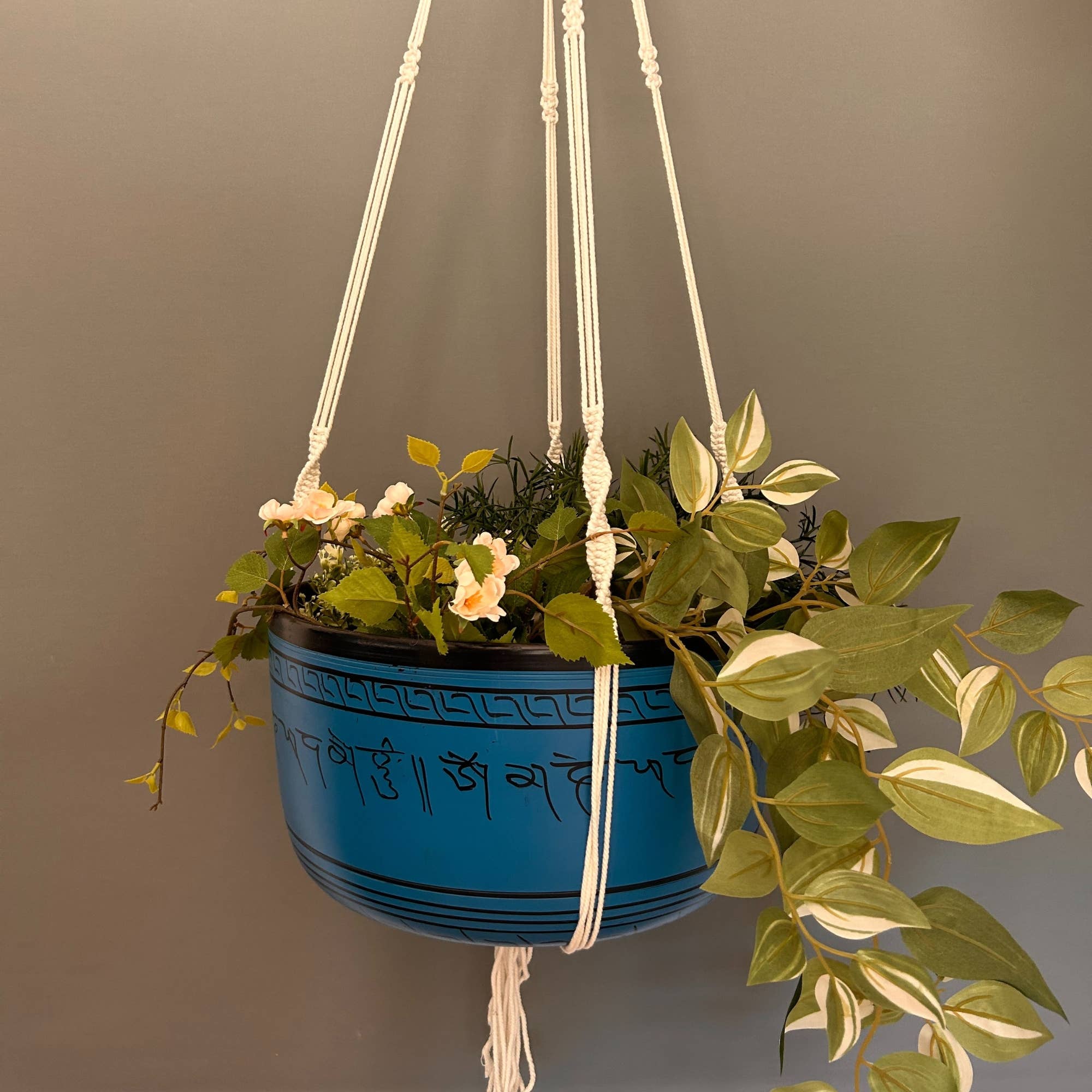 AW Artisan - Wholesale Hanging Planter - Macrame planters - Large - Extra long0