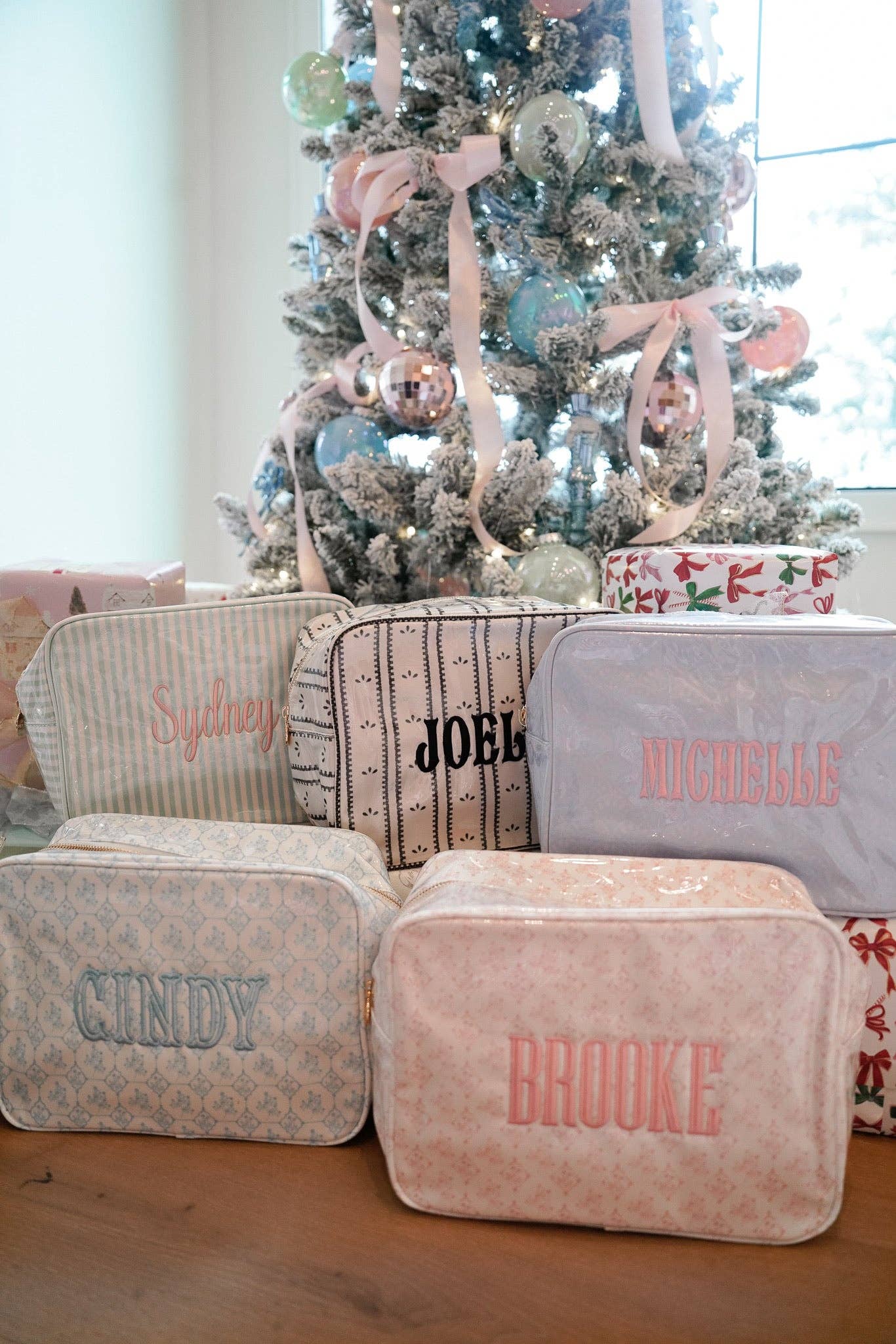 KENZKUSTOMZ - Vente Trousses de maquillage/cosmétique - Trousse de Toilette Clear Coat XL1