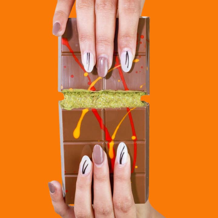 Lumenil - Wholesale Chocolate Covered Sweets - The Original Dubai Kunafa Chocolate 7oz Bar | Made In Dubai3